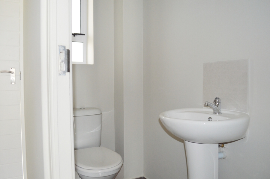 To Let 1 Bedroom Property for Rent in Haasendal Western Cape